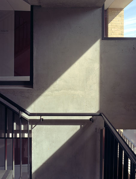 009_Peabody_Avenue_the_in-situ_concrete_stair_core
